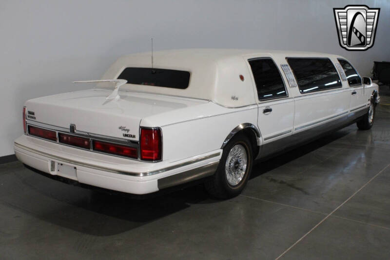 1996 Lincoln Town Car Executive