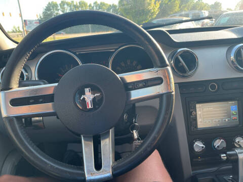 2006 Ford Mustang V6 Standard
