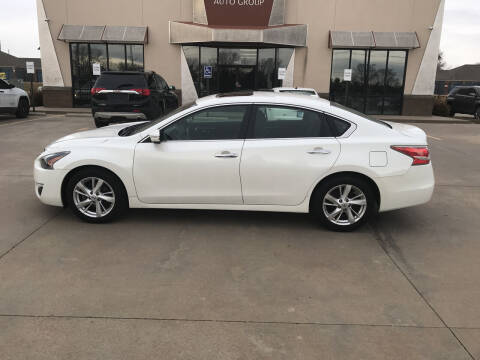 2014 Nissan Altima for sale at Integrity Auto Group in Wichita KS