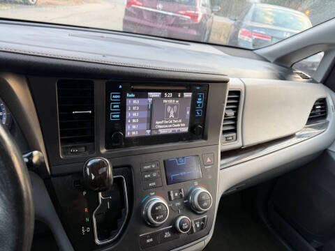 2017 Toyota Sienna