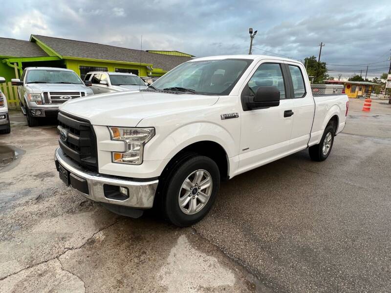 2015 Ford F-150 for sale at RODRIGUEZ MOTORS CO. in Houston TX