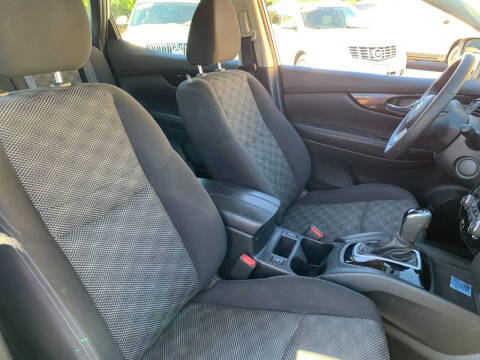 2017 Nissan Rogue Sport SV