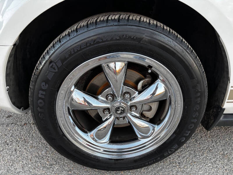 2007 Ford Mustang V6 Deluxe