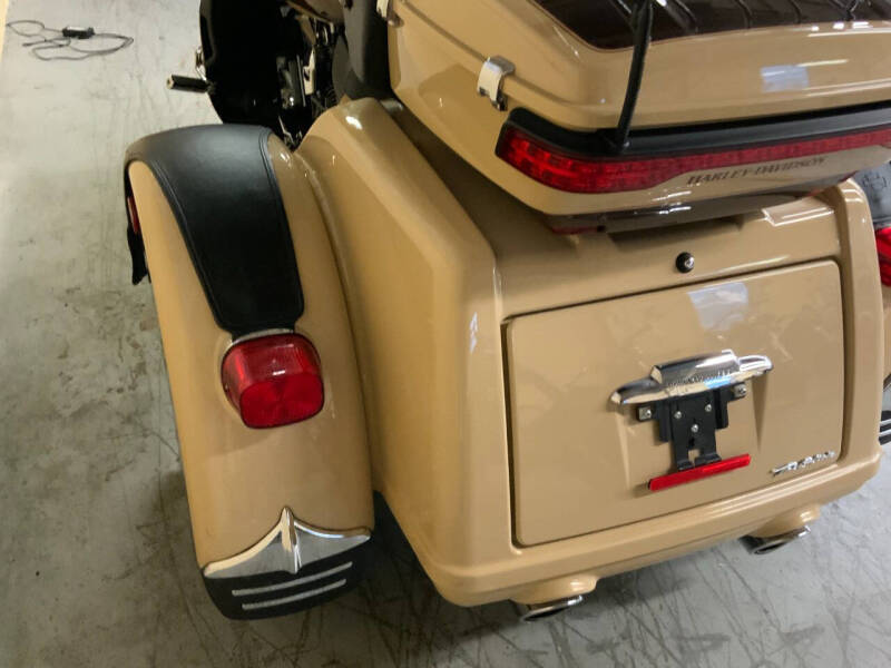 2014 Harley-Davidson FLHTCUTG TRI GLIDE