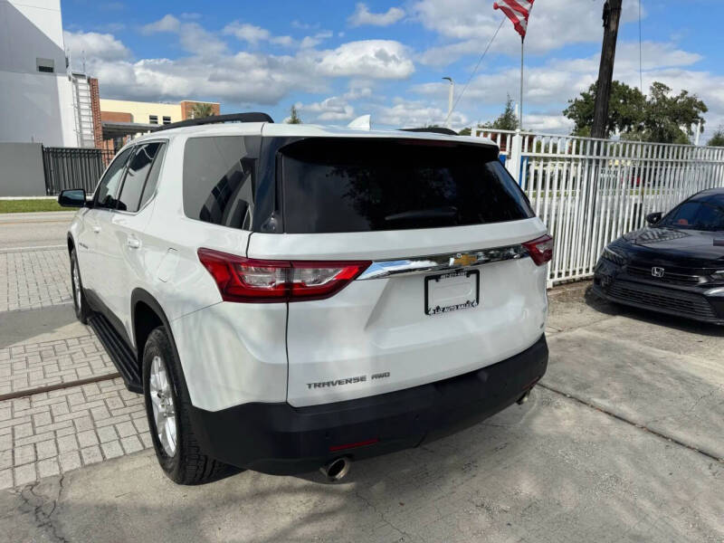 2021 Chevrolet Traverse LT Cloth