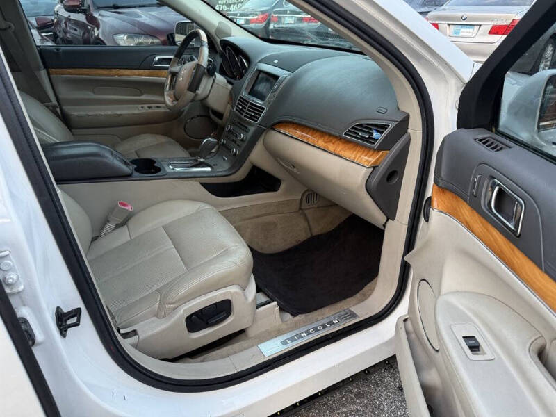 2011 Lincoln MKT EcoBoost