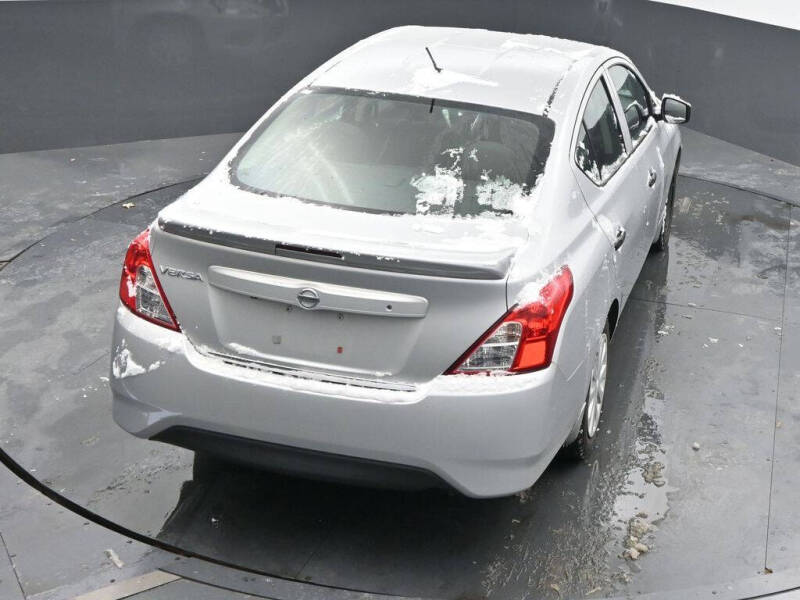 2019 Nissan Versa S Plus