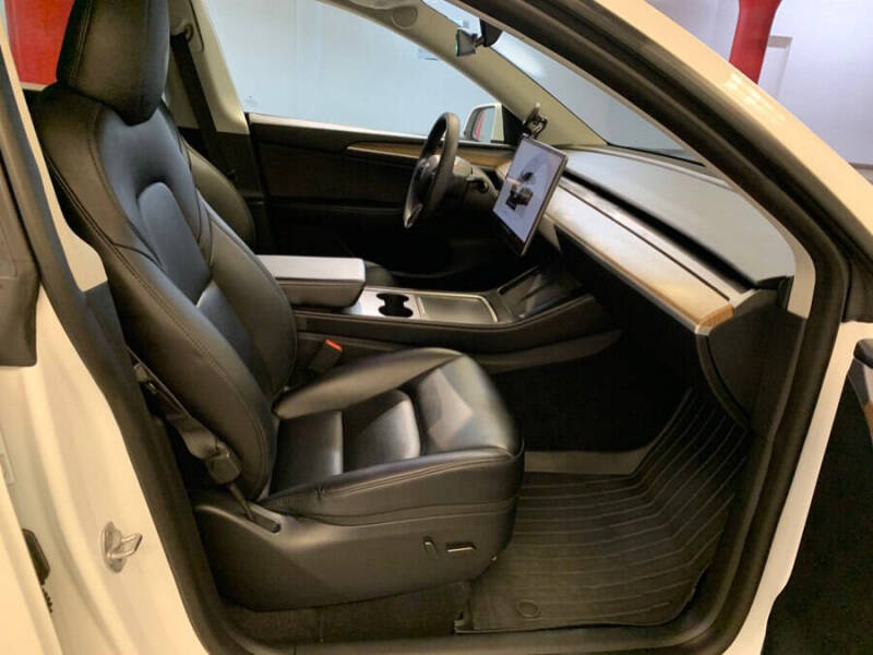 2023 Tesla Model Y Performance
