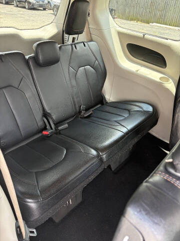 2017 Chrysler Pacifica Touring Plus