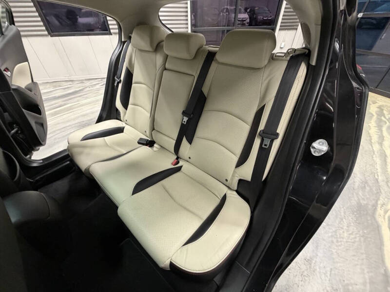 2015 Mazda MAZDA3 s Grand Touring