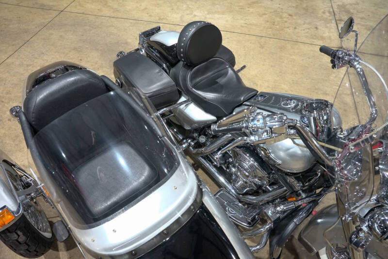 2003 Harley-Davidson FLH