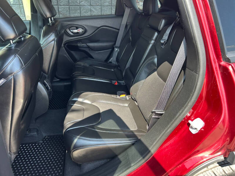 2019 Jeep Cherokee Latitude Plus
