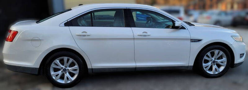 2011 Ford Taurus SEL