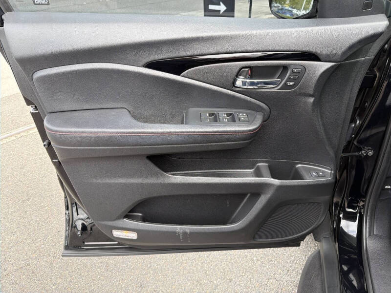 2022 Honda Pilot Black Edition
