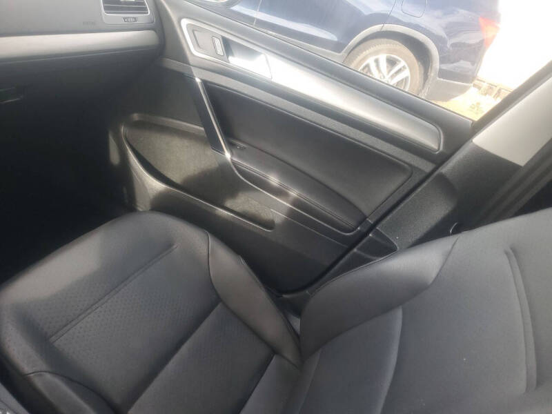 2015 Volkswagen Golf TSI S