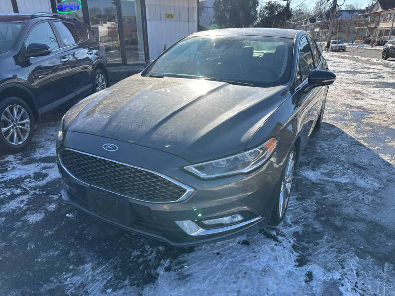 2017 Ford Fusion Platinum's photo