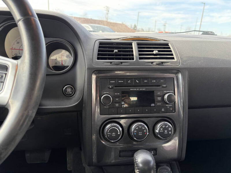 2012 Dodge Challenger SXT