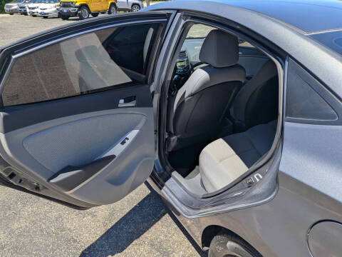 2012 Hyundai Accent GLS