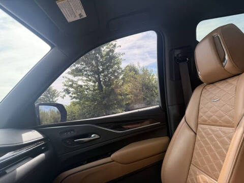 2023 Cadillac Escalade ESV Premium Luxury