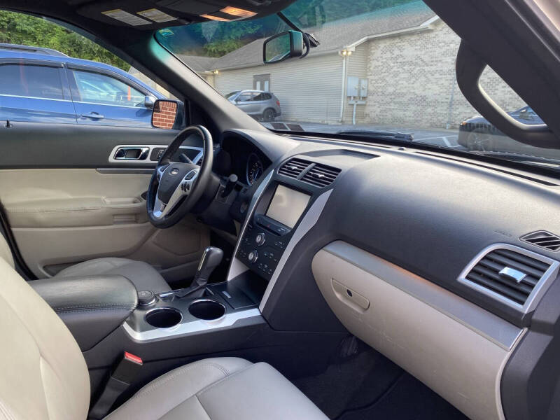 2011 Ford Explorer XLT