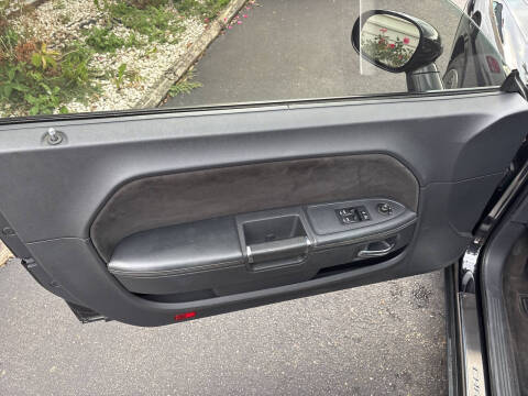 2010 Dodge Challenger SRT8