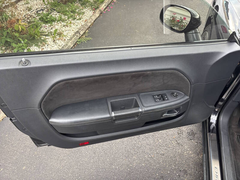 2010 Dodge Challenger SRT8