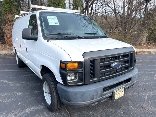2012 Ford E-Series Econoline Van Commercial's photo