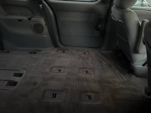 1999 Toyota Sienna LE
