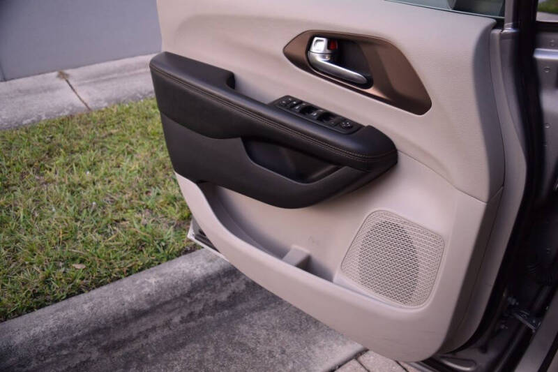 2017 Chrysler Pacifica Touring