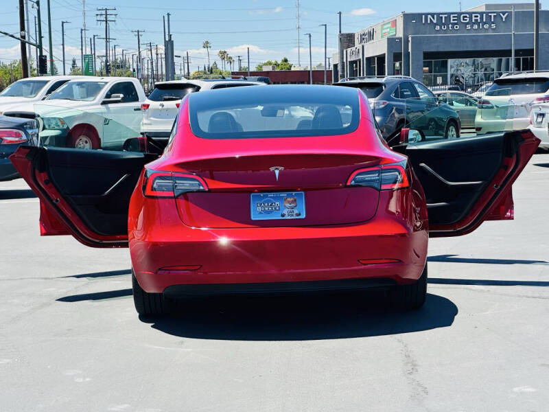 2021 Tesla Model 3 Standard Range Plus