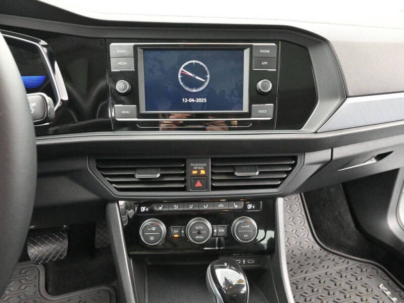 2023 Volkswagen Jetta SE