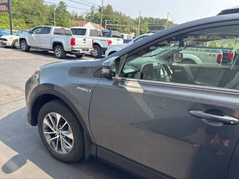 2017 Toyota RAV4 Hybrid XLE