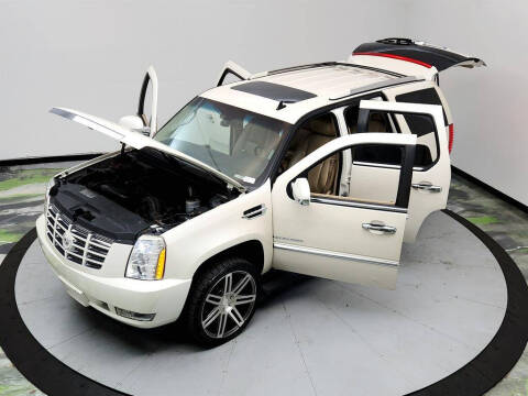 2011 Cadillac Escalade Luxury