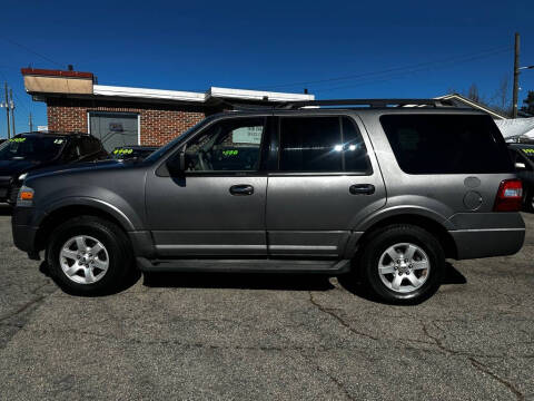 2010 Ford Expedition for sale at Autocom, LLC in Clayton NC