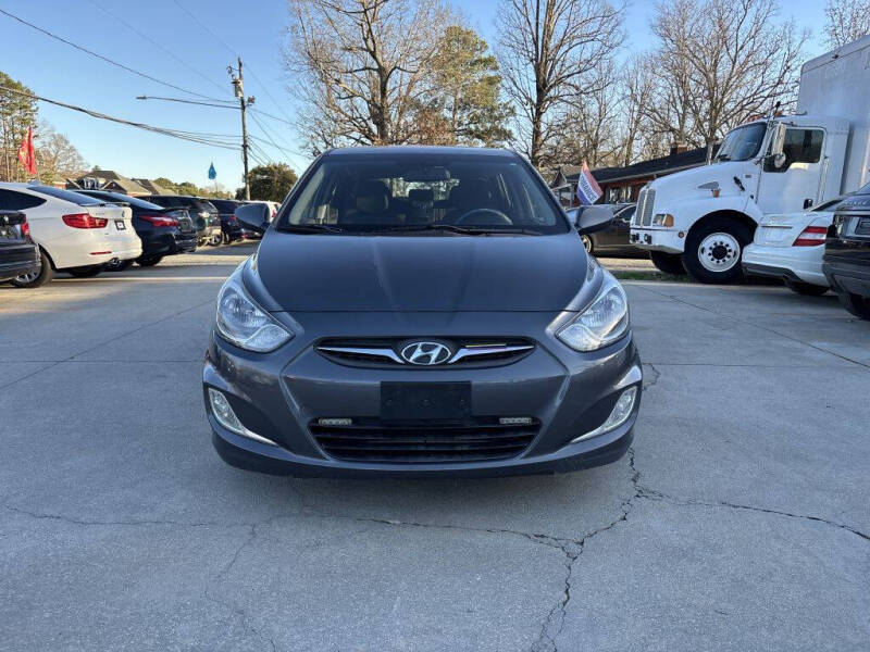 2012 Hyundai Accent SE