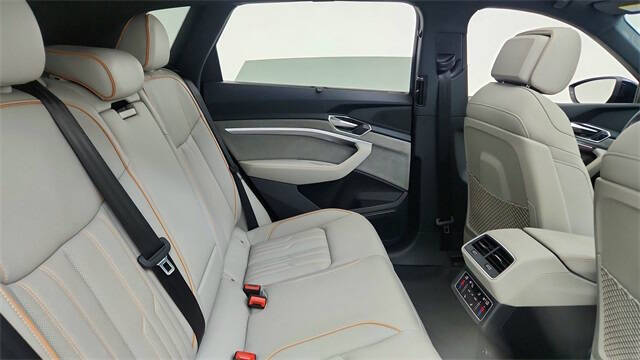 2024 Audi Q8 e-tron quattro Prestige