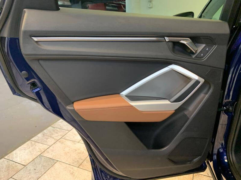 2022 Audi Q3 quattro S line Premium 45 TFSI