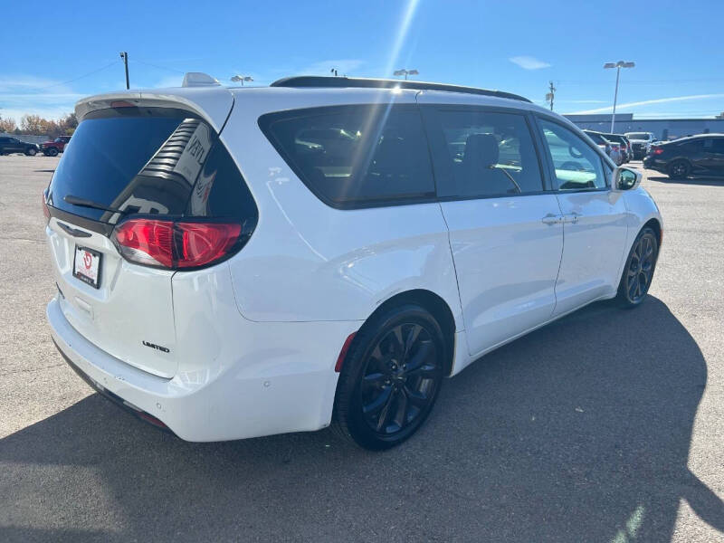2019 Chrysler Pacifica Limited