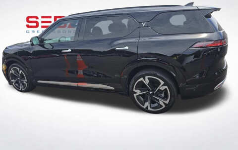 2024 VinFast VF9 Plus
