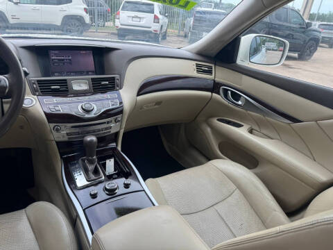 2011 Infiniti M37