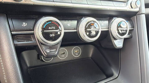 2022 Genesis G70