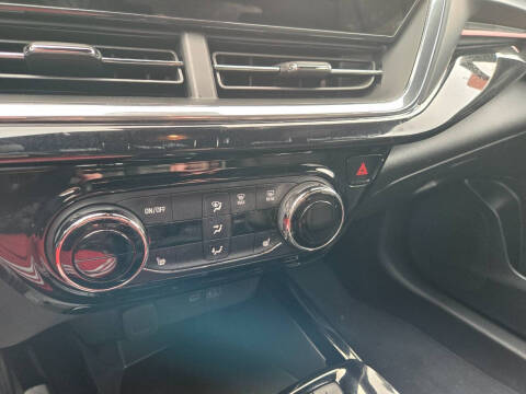 2025 Chevrolet Trax RS