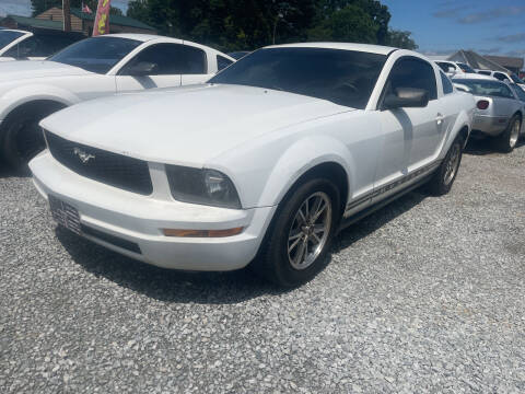 2005 Ford Mustang for sale at R & J Auto Sales in Ardmore AL