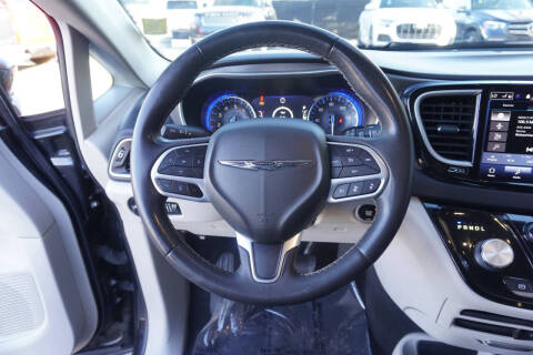 2022 Chrysler Pacifica Touring L