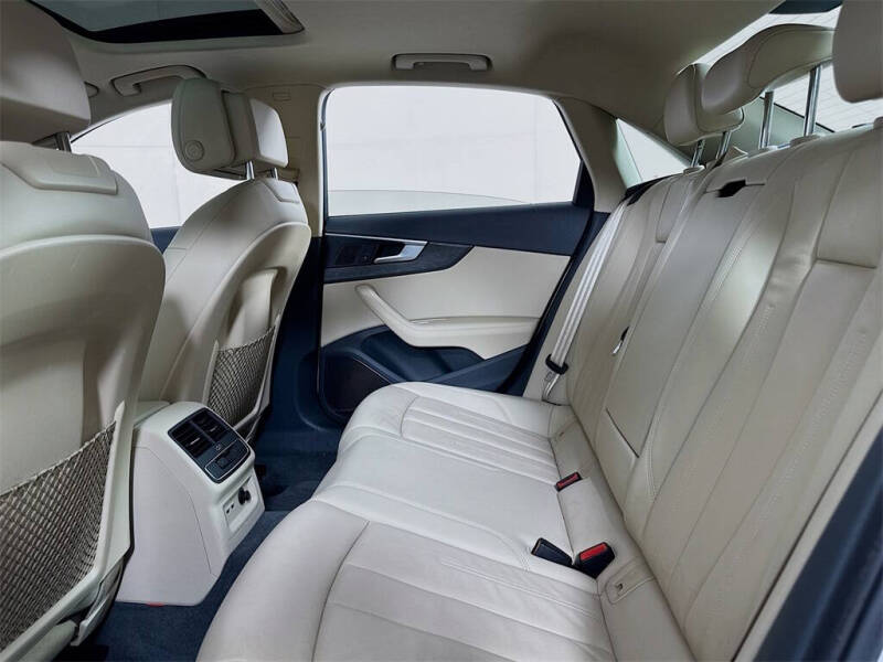 2019 Audi A4 quattro Premium Plus 45 TFSI