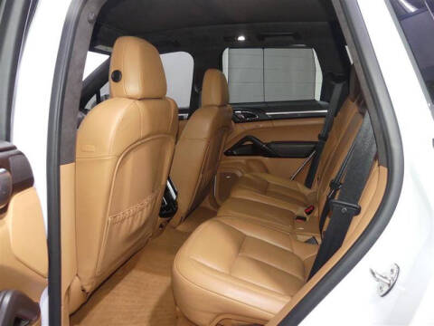 2016 Porsche Cayenne GTS