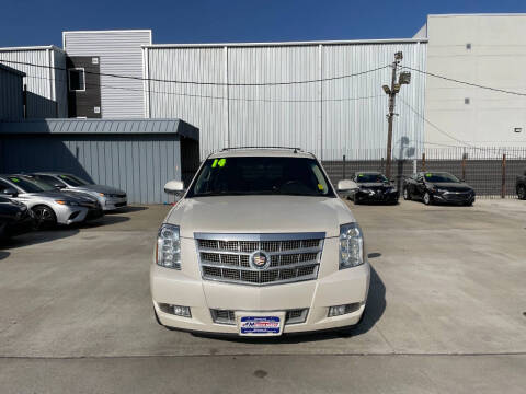 2014 Cadillac Escalade Platinum