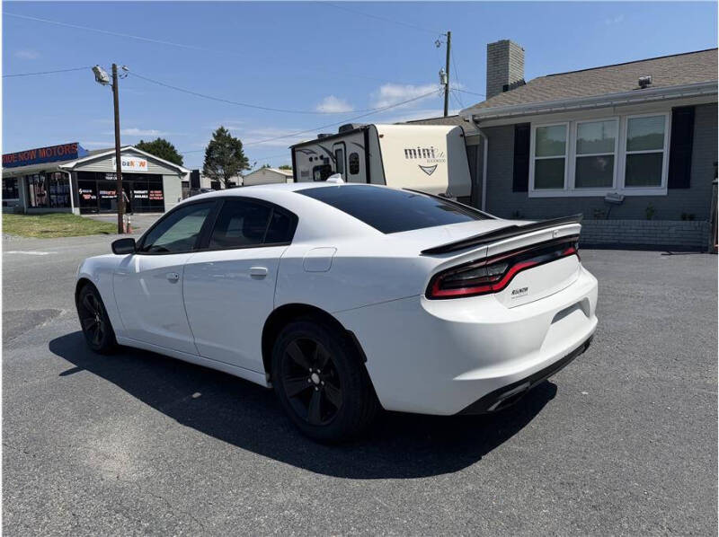2017 Dodge Charger SXT
