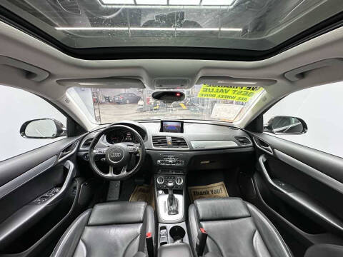 2015 Audi Q3 2.0T quattro Prestige