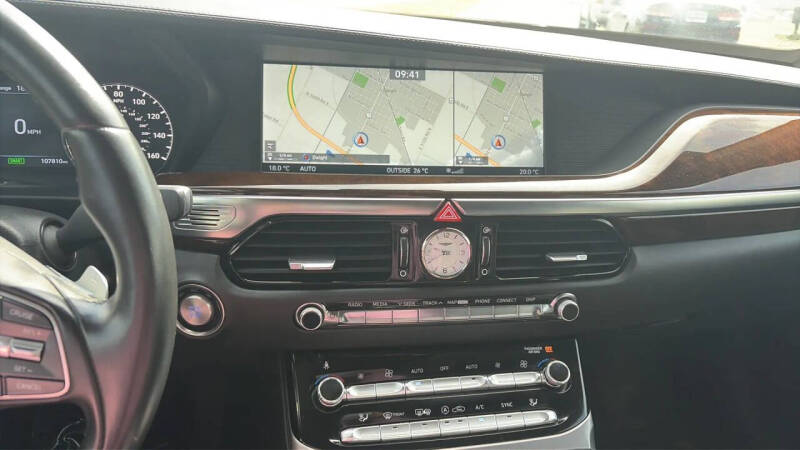 2018 Genesis G90